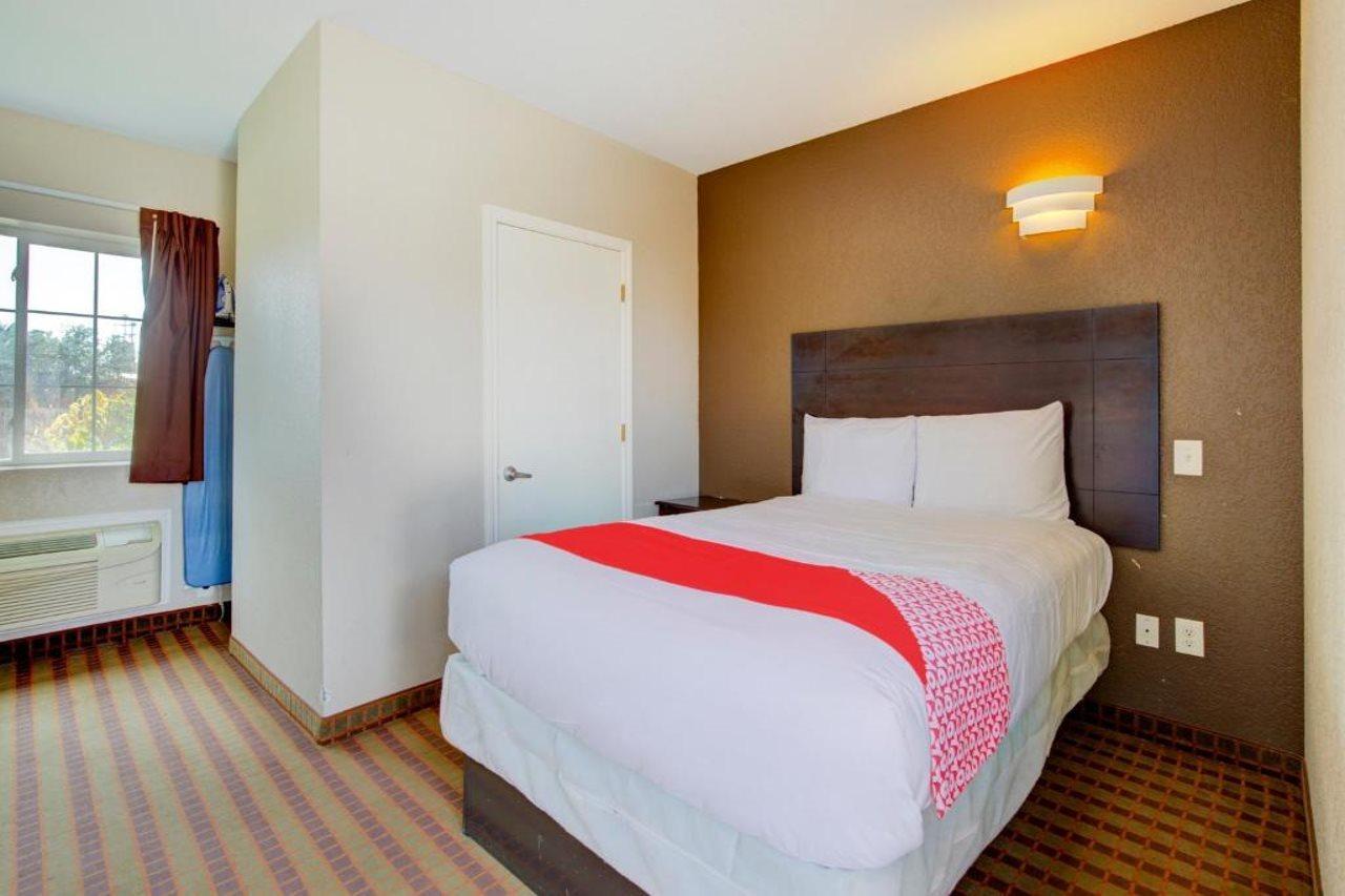 Hotel Dilley Grand エクステリア 写真