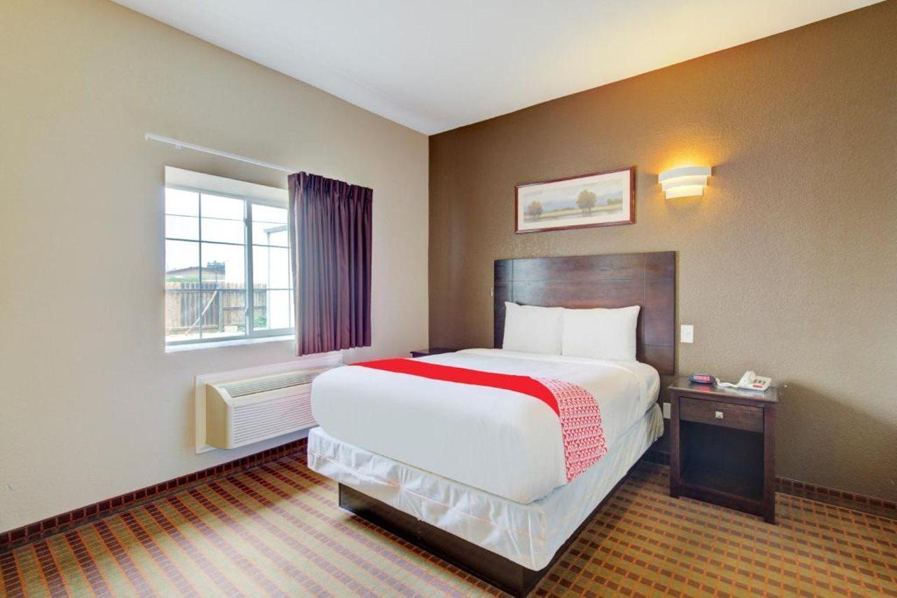 Hotel Dilley Grand エクステリア 写真